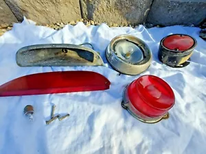 FOMOCO 60/52 FORD FAIRLANE 500 GALAXIE? TAILLIGHT ASSEMBLYs Plus - Foto 1 di 9