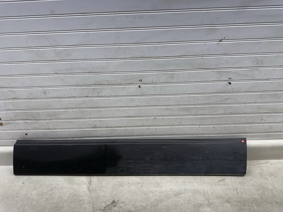 OEM 2016-2020 Kia Sorento Garnish Assembly Front Door Side Right 87722-C6000 - Image 1 of 4