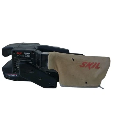 Lijadora de banda Skil Classic Modelo 7313 Control automático de pista con cable en negro funciona Foto 1 de 4