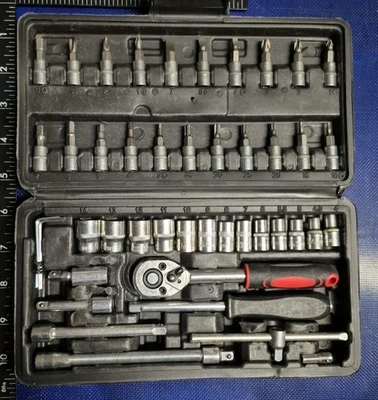 Unbranded 46 pc 1/4" Socket Set With Driver And Tips - Image 1 of 4