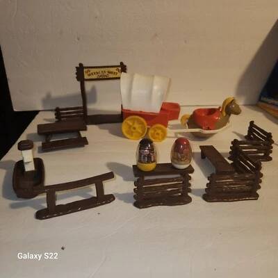 Figuras Hasbro de colección Weebles West Western Ranch 1974 esgrima diligencia caballo Foto 1 de 4