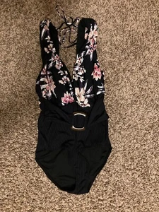 Time and Tru Classic One Piece Swimsuit Small 4-6 Black with Floral Print Belt - Picture 1 of 3