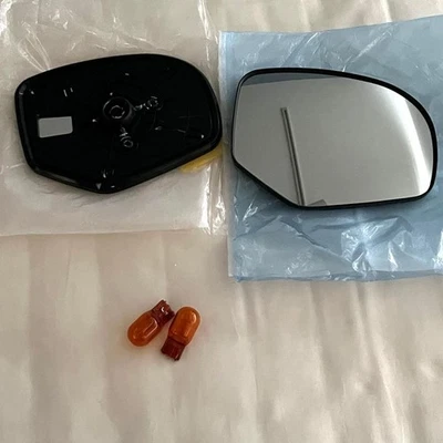 Suzuki Swift Sport ZC32S door mirror set + tail lamp bulb SwiSSPo Foto 1 de 4