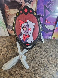 Neu Hot Topic Hazbin Hotel Charlie/Vaggie doppelseitige Umhängetasche neu mit Etikett  - Bild 1 von 4