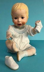 1990 Lenox BABY'S FIRST SHOES Kleinkind Junge Figur Porzellan Vintage Figur K4 - Bild 1 von 3
