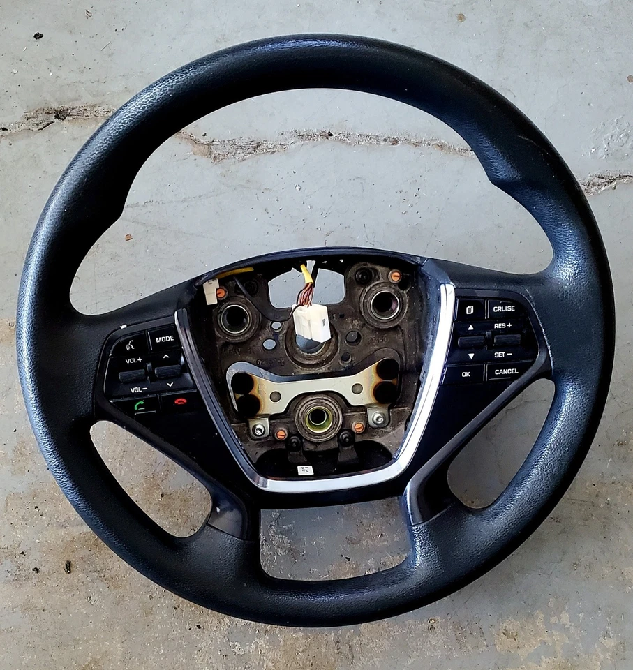 Volante Hyundai Sonata 2015-17 2,4 L con control de crucero OEM usado genuino Foto 1 de 2