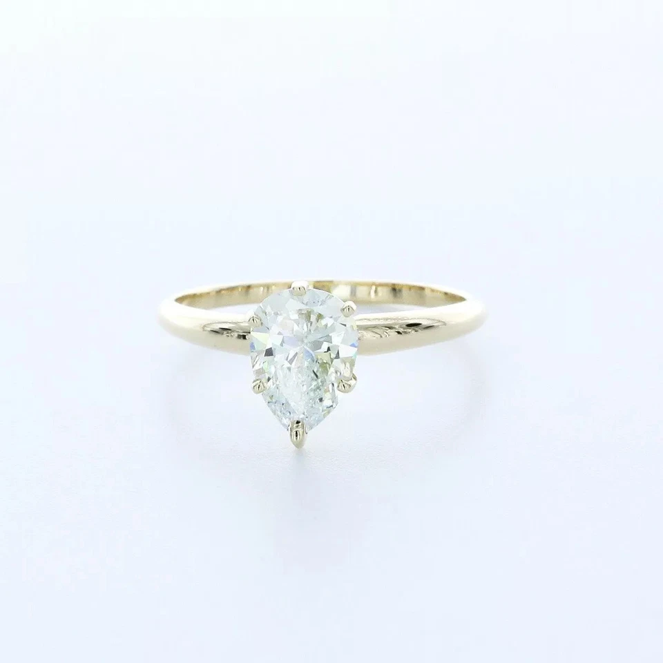 Anillo de compromiso solitario clásico oro 14K 1,52 quilates pera diamante cultivado en laboratorio I VS1 Foto 1 de 4