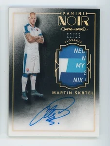 2016-17 Martin Skrtel Panini Noir Slovacchia Maglia Autografata Patch Card 22/25 - Foto 1 di 3