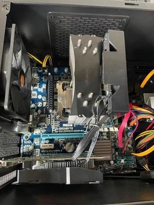 Carte mère Gigabyte GA-Z68MA-D2H-B3 avec processeur Intel Core I7 ensemble... - Photo 1/4