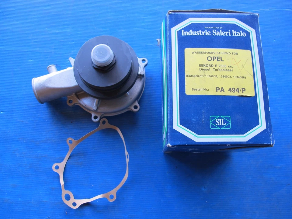 Saleri Water Pump For: Opel: Rekord E 2.3 Diesel And Turbo Diesel, Senator 2.3 - Image 1 of 1