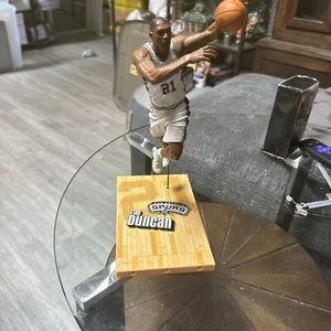 2004 McFarlane Tim Duncan NBA San Antonio Spurs Series 6 White Jersey - Picture 1 of 7