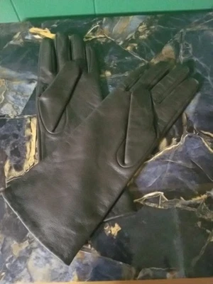 Guantes para mujer Merona de cuero genuino marrón oscuro-medianos Foto 1 de 4