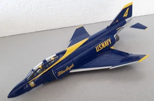 Corgi: F4J Phantom 'Blue Angels' US Navy 1969-73 in 1:72 scale. Pre-Owned. - Picture 1 of 21