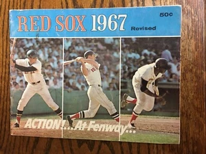 Anuario de béisbol de los Medias Rojas de Boston 1967 revisado - Imagen 1 de 2