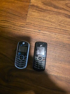 2 Samsung TracFone Wireless Cellular Cell Phone SGH-T105G/C139 - Zdjęcie 1 z 1
