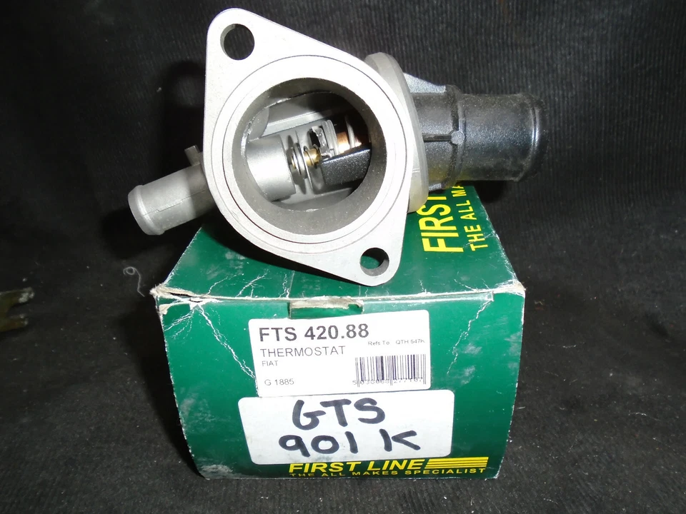Termostato y carcasa First Line FTS420.88 se adapta a los modelos Fiat Brava y Bravo.  Foto 1 de 1