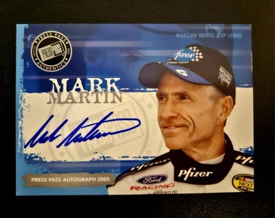 2005 Press Pass Nascar - Autographs MARK MARTIN - Image 1 of 2