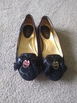 Coach SUEDE DAHLILA FLAT SIZE 7.5M GOOD - Image 1 of 4