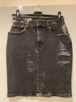 Levi’s Strauss & Co black Pencil Skirt Women’s W26 - Image 1 of 4