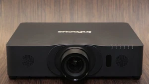 InFocus IN5135 Hitachi CP-WU8440 WUXGA LCD Projector - New genuine lamp & Filter - Picture 1 of 12