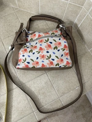 Bolso de hombro Relic by Fossil de lona multicolor a rayas Foto 1 de 4