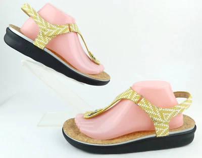 SAS Marina T-Strap Thong Sandals Chevron / Yellow Sz 10 MINT CONDITION! - Image 1 of 4