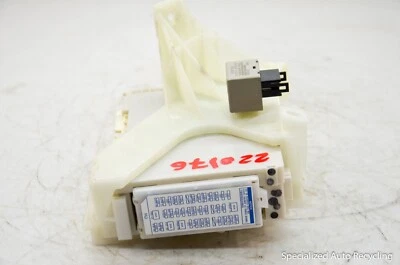 2012 Toyota Sienna Multiplex Computer Body Network Control Module #89221-08070 - Image 1 of 4