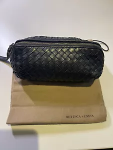 Bottega Veneta Intrecciato Black Leather Small Pouch with Wristlet - Bild 1 von 10