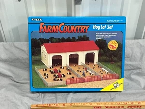 Farm Country HOG LOT Set Unopened 1:64 ERTL NIB Pig Hampshire Fence - Picture 1 of 5