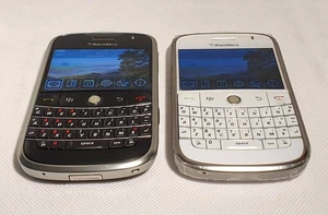 2 x Rim BlackBerry Bold 9000 New Old Stock 2G/3G Smartphone for Collectors - Picture 1 of 14