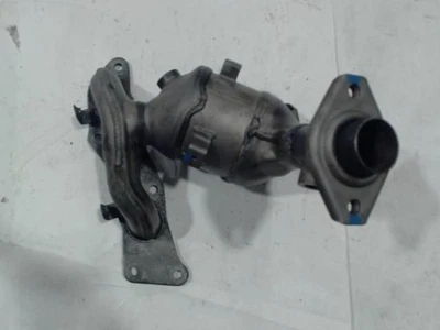 Coletor de escape MITSUBISHI MIRAGE FABRICANTE DE EQUIPAMENTO ORIGINAL PN 1555A877 - Imagem 1 de 2