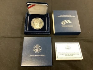 2009-P Abraham Lincoln Proof Commemorative Silver Dollar! - Picture 1 of 4