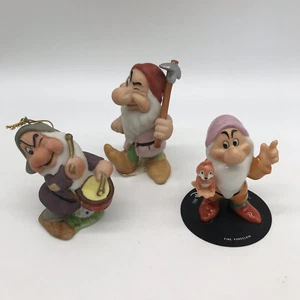 Tres (3) figuras de Blancanieves y los siete enanitos Walt Disney  - Imagen 1 de 12