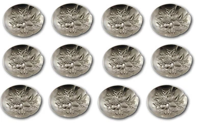 Juego de 12 tazas individuales de plata esterlina Repousse by Kirk personalizadas Foto 1 de 4