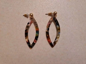 Avon Paislee Earrings Gift for Her  - Picture 1 of 3