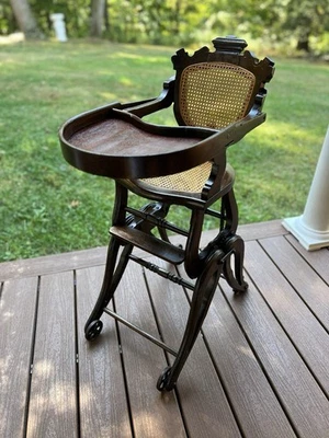 TRONA BALANCÍN CONVERTIBLE VICTORIANO NOGAL Foto 1 de 4