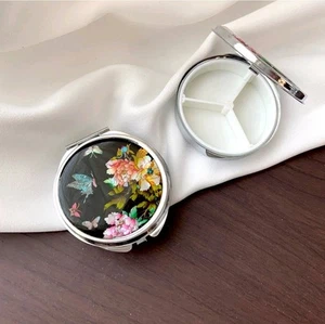 Korean Traditional Antique-Style Mother-of-Pearl Mini Pill Case - Picture 1 of 5