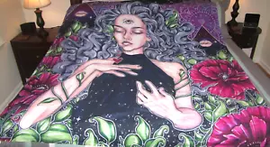 SOCIETY6 ARAZZO CON 3° OCCHIO DONNA MULTICOLORE 100% POLIESTERE 68""X80"" NUOVO CON ETICHETTE! - Foto 1 di 5