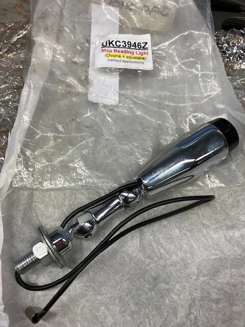 Luz de lectura de mapas Daimler Jaguar XJ6 XJ12 Serie II III C3946Z Foto 1 de 1
