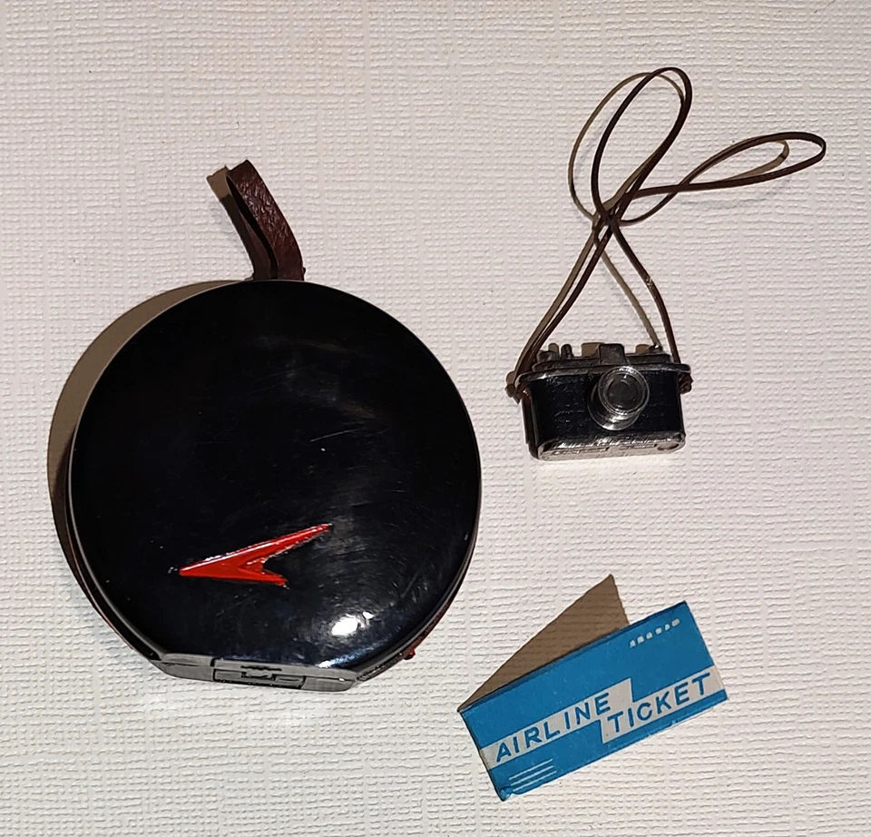Vintage 1962 Travel Case, Ticket & Camera for Tammy - Original Owner - Image 1 of 4