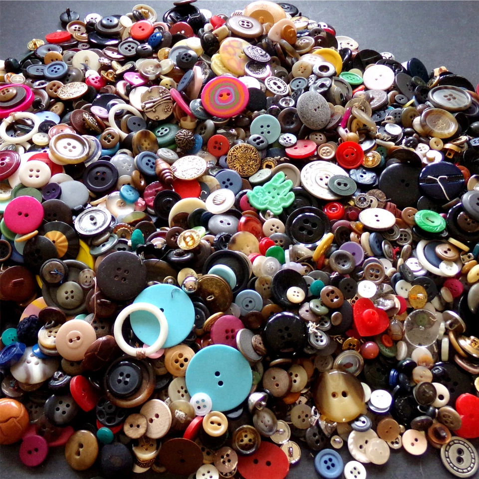 100 BUTTON LOT: Random Vintage Modern Mix Art Craft Buttons Unique Odd Fun Color - Image 1 of 4