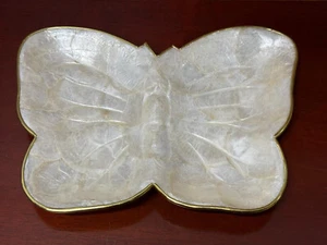 VINTAGE CAPIZ SHELL BUTTERFLY DISH - MADE IN MANILA PHILLIPINES - WITH GOLD TRIM - Picture 1 of 8