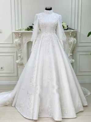 Elegant Muslim Wedding Dress Beaded Lace Bridal Gowns White Wedding Dress - Image 1 of 4