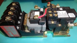 TOTALMENTE NUEVO CUADRADO D 30A, 4P MECH. CONTACTOR DE ILUMINACIÓN SOSTENIDA (ABIERTO) CAT# 8903-LXO40 - Imagen 1 de 4