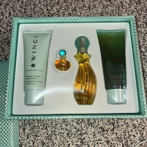 Wings Giorgio Beverly Hills Gift Set Women Spray Perfume, Shower, Moisturizer - Picture 1 of 4