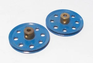 2 x Meccano 38mm (1-1/2") diameter Pulley with Boss - blue - part 21 (B) - Picture 1 of 1