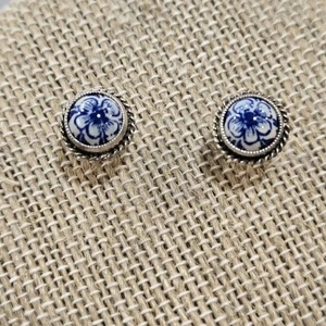 Orecchini a perno argento Delft blu floreale senza marchio classico senza tempo - Foto 1 di 3