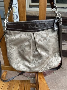Coach Women's Ashley Hippie Crossbody Shoulder Handbag Purse Medium Beige/Brown - Picture 1 of 10