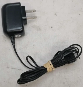 Samsung ETA3S30JBE Travel Adapter (4.75V/0.55A) - Picture 1 of 4