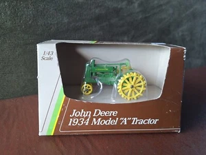 ERTL #5598 - John Deere 1934 Modell ""A"" Traktor - Maßstab 1/43 - Brandneu in Originalverpackung - Bild 1 von 5